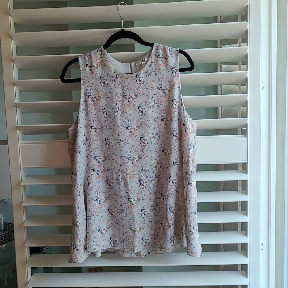 Uniqlo Floral Peplum Tank Top